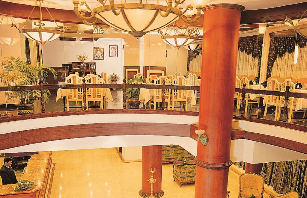 فندق ذا وودز مانور، طريق مهاتما غاندي Kochi المظهر الخارجي الصورة
