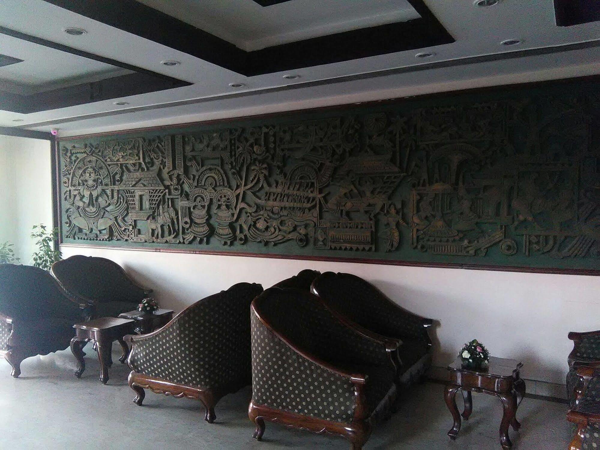 فندق ذا وودز مانور، طريق مهاتما غاندي Kochi المظهر الخارجي الصورة